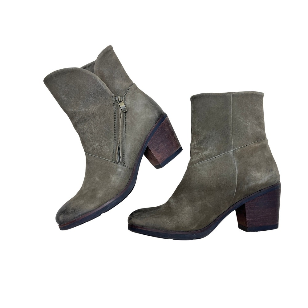 bussola Suede Block Heel Ankle Boots